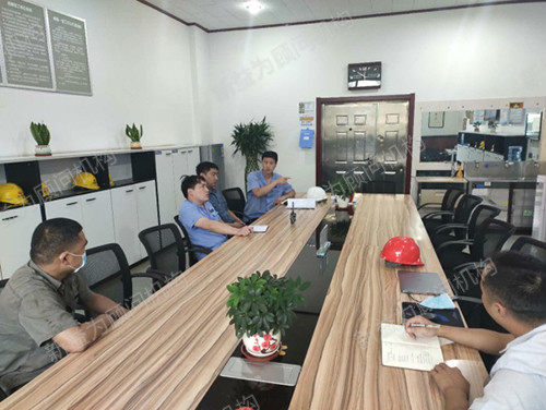 檢修中心交流討論現(xiàn)場(chǎng) 檢修中心交流討論現(xiàn)場(chǎng)